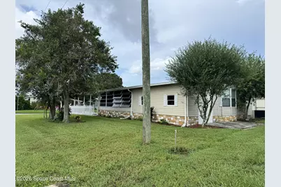 600 N Dolphin Circle, Barefoot Bay, FL 32976 - Photo 7