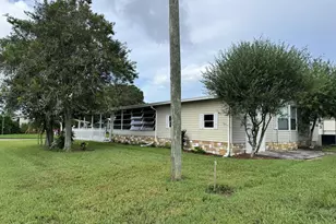 600 N Dolphin Cir, Barefoot Bay, FL 32976 - Photo 7