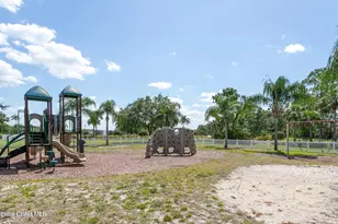 560 Remington Green Dr SE, Palm Bay, FL 32909 - Photo 17