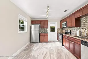2267 Robinhood Dr, Melbourne, FL 32935 - Photo 9