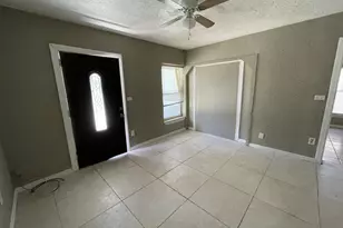 415 S Robbins Ave, Titusville, FL 32796 - Photo 3