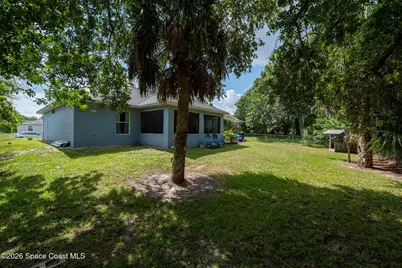 8175 101st Court, Vero Beach, FL 32967 - Photo 3