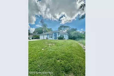 8175 101st Court, Vero Beach, FL 32967 - Photo 1