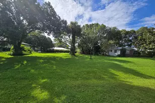 782 Dixie Terrace NW, Sebastian, FL 32958 - Photo 3
