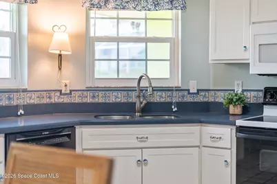 6820 Angeles Road, Melbourne Beach, FL 32951 - Photo 19