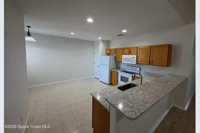1040 Venetian Drive #202, Melbourne, FL 32904 - Photo 5