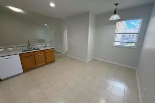 1040 Venetian Dr, Melbourne, FL 32904 - Photo 7