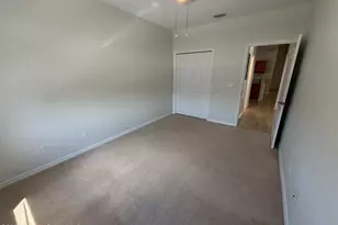 1040 Venetian Dr, Melbourne, FL 32904 - Photo 17
