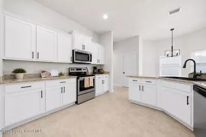486 Wellwood Street SW, Palm Bay, FL 32908 - Photo 9