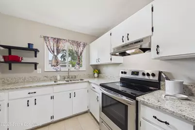 467 Grenadier Avenue NW, Palm Bay, FL 32907 - Photo 13