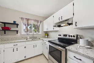 467 Grenadier Ave NW, Palm Bay, FL 32907 - Photo 13
