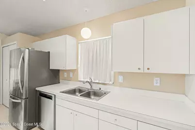 2428 Coral Ridge Circle, Melbourne, FL 32935 - Photo 11