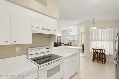 2428 Coral Ridge Circle, Melbourne, FL 32935 - Photo 9