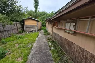 180 Lee Rd, West Melbourne, FL 32904 - Photo 3