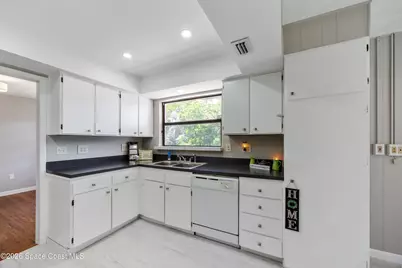 808 Kensington Drive, Cocoa, FL 32922 - Photo 5