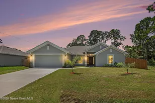 556 Trumpet St SW, Palm Bay, FL 32908 - Photo 1