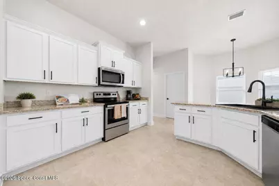 837 Tarr Avenue SW, Palm Bay, FL 32908 - Photo 5