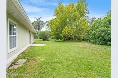 660 Weaver Road SW, Palm Bay, FL 32908 - Photo 3
