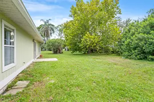 660 Weaver Rd SW, Palm Bay, FL 32908 - Photo 3