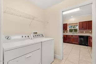 622 Cedar Side Cir NE, Palm Bay, FL 32905 - Photo 11