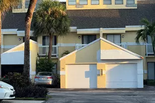 340 Lofts Dr, Melbourne, FL 32940 - Photo 1