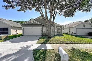 4855 Erin Ln, Melbourne, FL 32940 - Photo 3