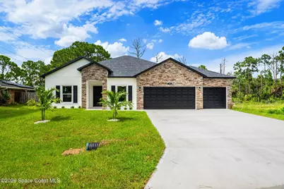 1061 Towhlen Street SE, Palm Bay, FL 32909 - Photo 3