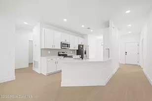1061 Towhlen St SE, Palm Bay, FL 32909 - Photo 5