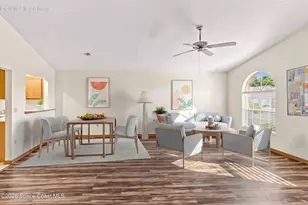 910 Cross Lake Dr, Melbourne, FL 32901 - Photo 3