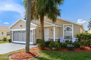 910 Cross Lake Dr, Melbourne, FL 32901 - Photo 1