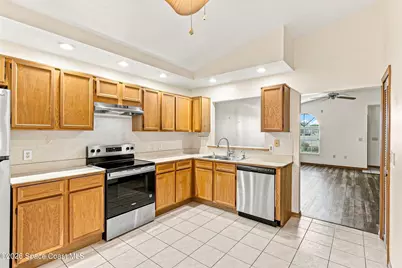 910 Cross Lake Drive, Melbourne, FL 32901 - Photo 9