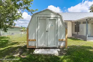 380 Emerson Dr NW, Palm Bay, FL 32907 - Photo 11