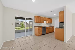 461 Mercer St NW, Palm Bay, FL 32907 - Photo 9
