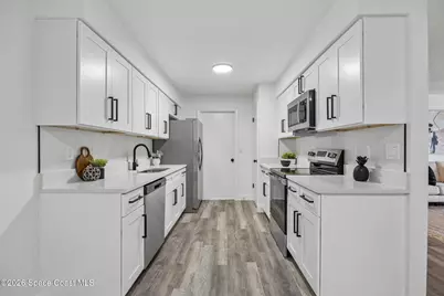 1660 Ashwood Avenue, Titusville, FL 32796 - Photo 9