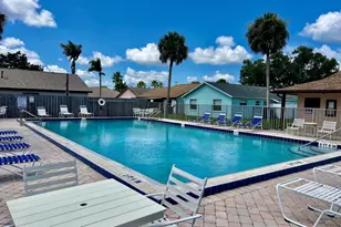 3718 Hardwood Ct, Melbourne, FL 32935 - Photo 3