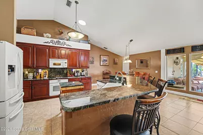 504 Lake Victoria Circle, Melbourne, FL 32940 - Photo 17