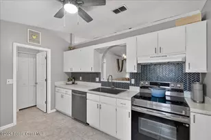 1552 Vista Lake Cir, Melbourne, FL 32904 - Photo 7
