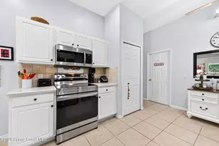 2130 Stratford Pointe Dr, West Melbourne, FL 32904 - Photo 11