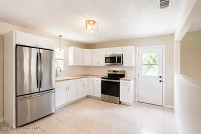 1076 Ivanhoe Street NW, Palm Bay, FL 32907 - Photo 9