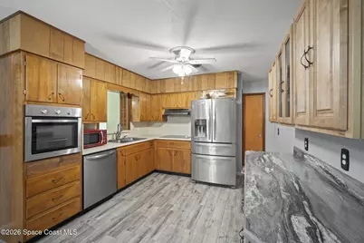 2414 Greenway Drive, Melbourne, FL 32901 - Photo 7