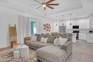 950 Tahiti Ave SE, Palm Bay, FL 32909 - Photo 7