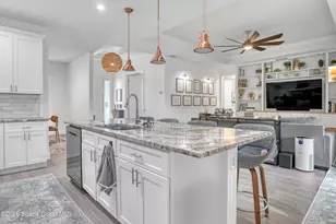 950 Tahiti Ave SE, Palm Bay, FL 32909 - Photo 13