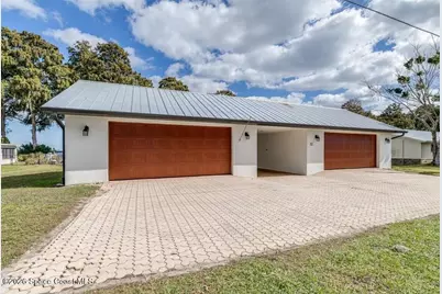 12 N Lakeview Drive, Haines City, FL 33844 - Photo 1