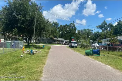 6205 S Harold Avenue, Tampa, FL 33615 - Photo 5
