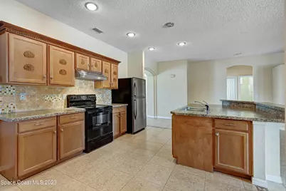 772 Del Mar Circle, Melbourne, FL 32904 - Photo 9
