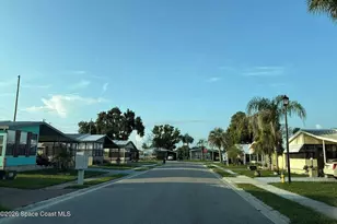 36435 Bonney Dr, Zephyrhills, FL 33541 - Photo 5