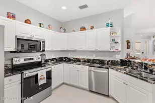 571 Gardendale Cir SE, Palm Bay, FL 32909 - Photo 17