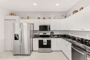 571 Gardendale Cir SE, Palm Bay, FL 32909 - Photo 15