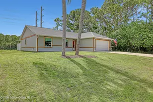 1667 Glencove Ave NW, Palm Bay, FL 32907 - Photo 3