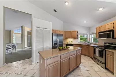 569 Spring Lake Drive, Melbourne, FL 32940 - Photo 29